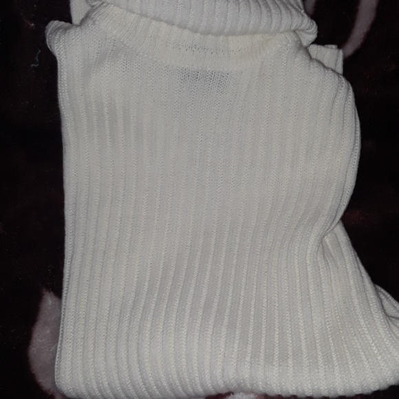 Sweater - Picture 3 of 4